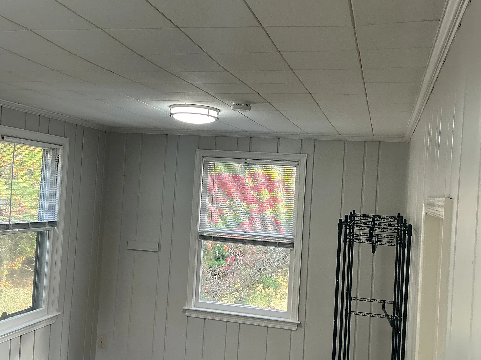 105 Russell Ave — Photo 3
