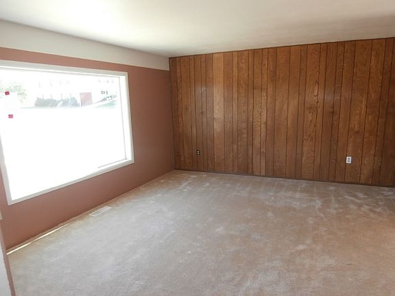 4th image of 314 SE Brace St