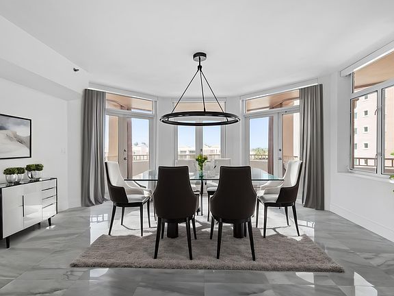 4th image of 300 SE 5th Ave #518