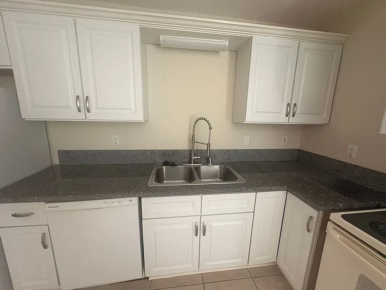 SAC T 535 N Harbor Blvd #A-C — Photo 18