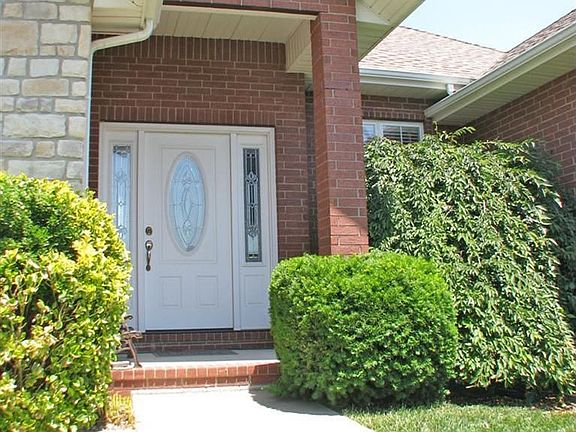 3rd image of 3678 N Thistlewood Ct