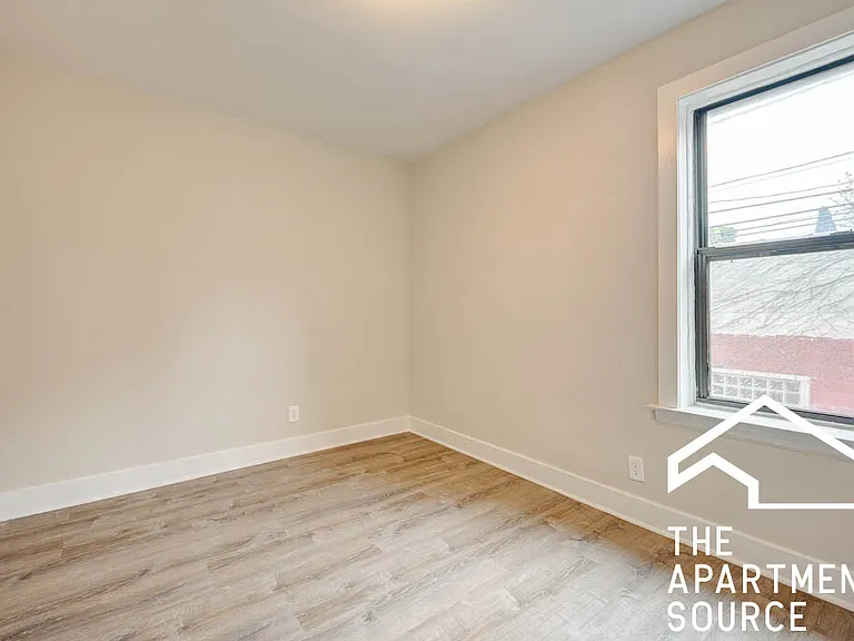 2340 N Spaulding Ave #1B — Photo 7