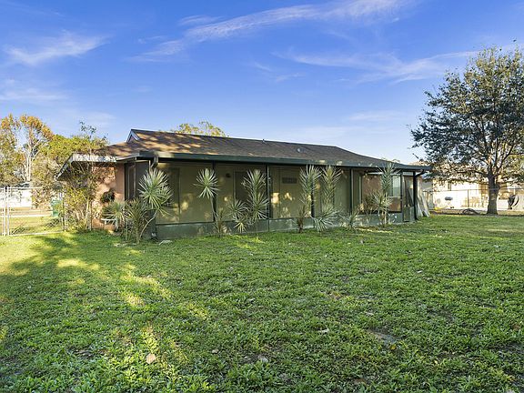 4th image of 1350 SE Vestridge Ln