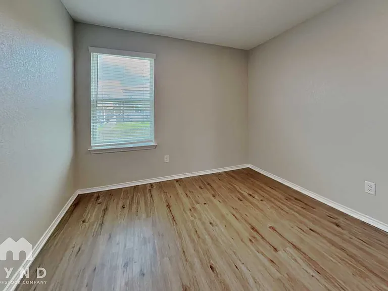 10327 Dunlap — Photo 15