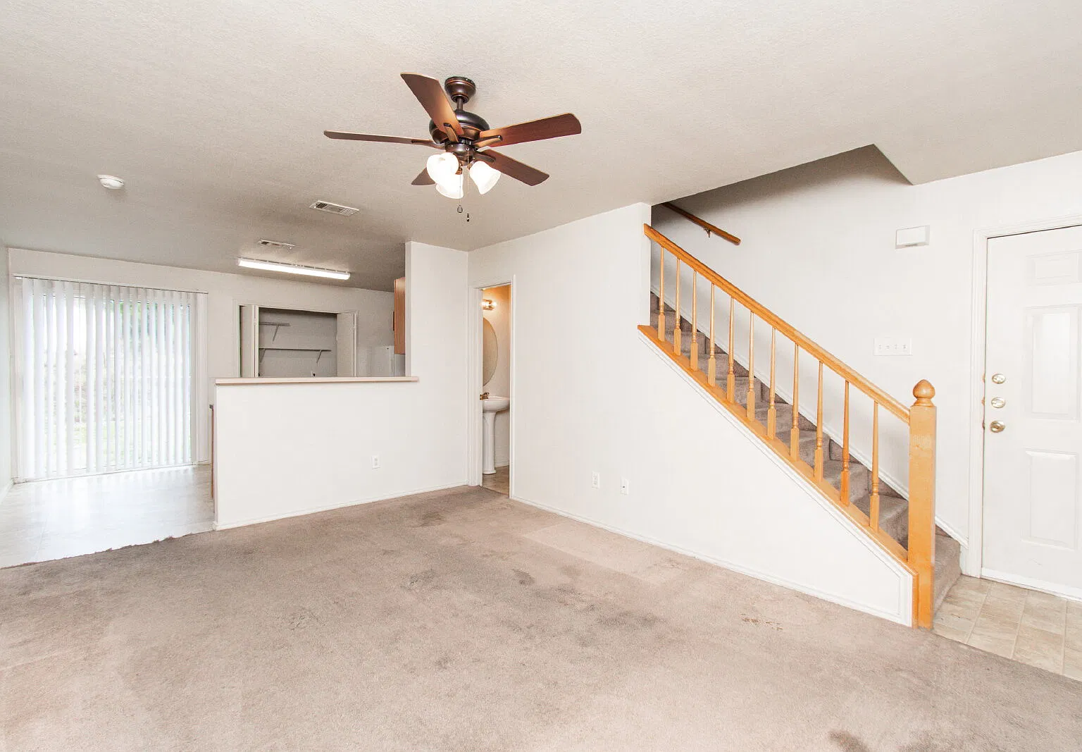 2 bed, 1.5 bath, 972 sqft, $750 — Photo 3