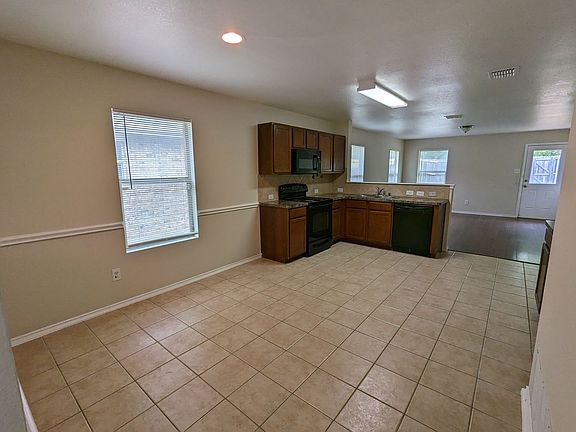 3rd image of 9016 Sun Haven Way