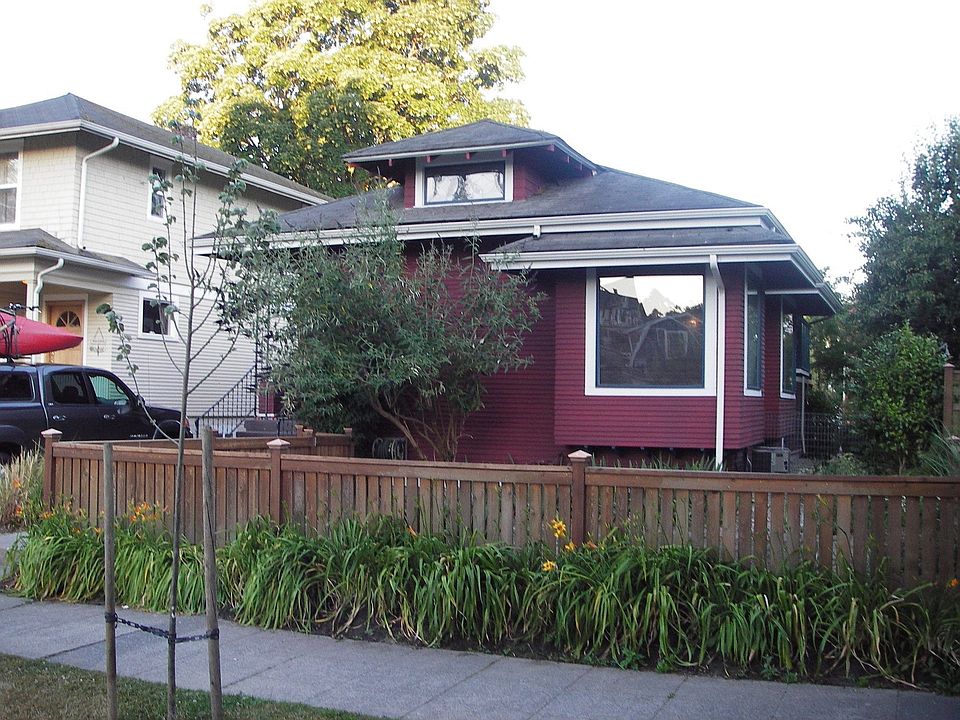 2nd image of 541 31st Ave