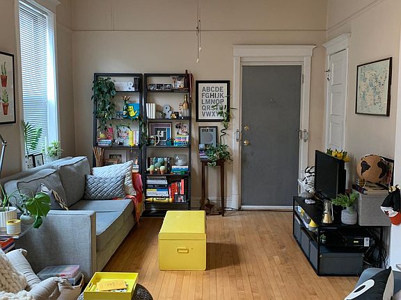 4th image of 1014 N Hermitage Ave #1