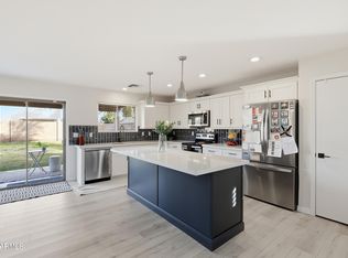 39539 N Dusty Dr, San Tan Valley, AZ 85140