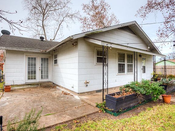 5th image of 1310 Karen Ave