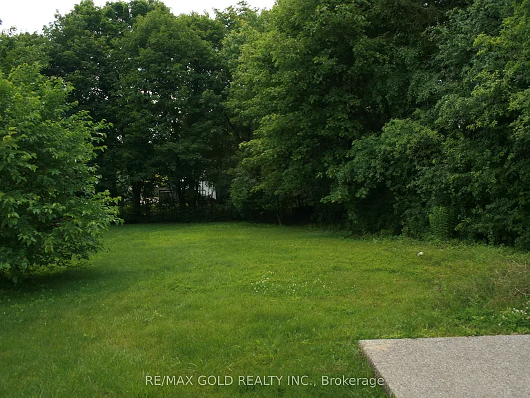1124 Kent Ave — Photo 19