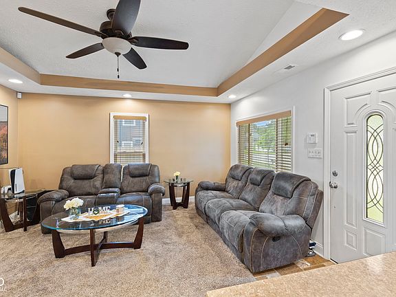 5th image of 2909 Boyd Ave