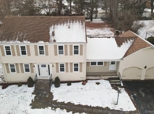 15 Cornfield Rd, Windsor, CT 06095