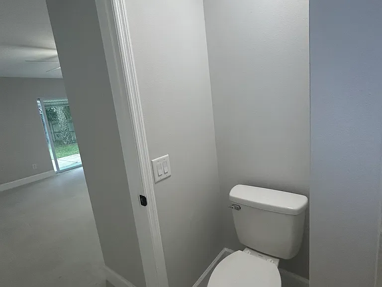 Sea Crest Dr — Photo 4