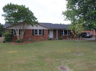 2004 Eugenia Ave NW, Cleveland, TN 37311