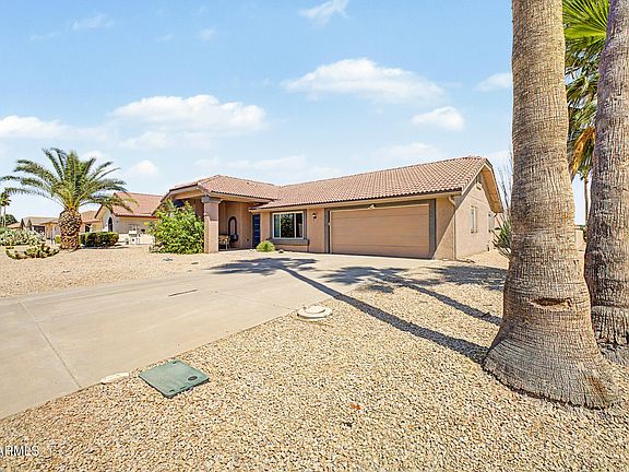 3rd image of 13839 W Elmbrook Drive