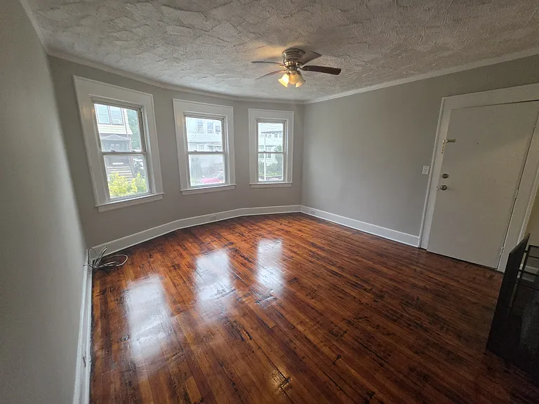 22 Melville Pl #1 — Photo 2