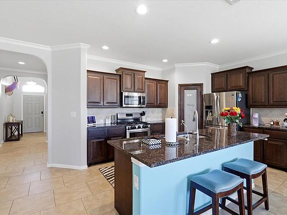 5th image of 2317 Sky View Rd