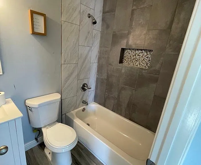 1808 E Loma Vista Dr — Photo 11