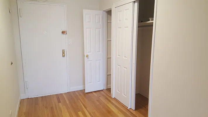 Rented by null | media 8