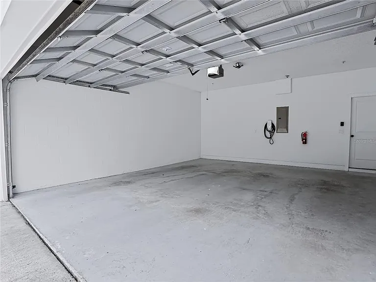 2233R E Kaley Ave #6 — Photo 24