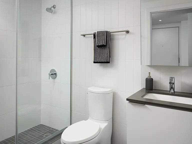 748 Bathurst St — Photo 22