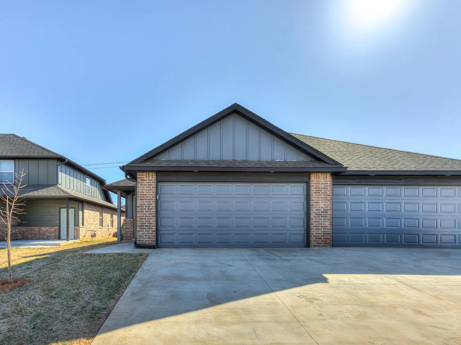 3 bed, 1215 sqft, $2,850 — Photo 2