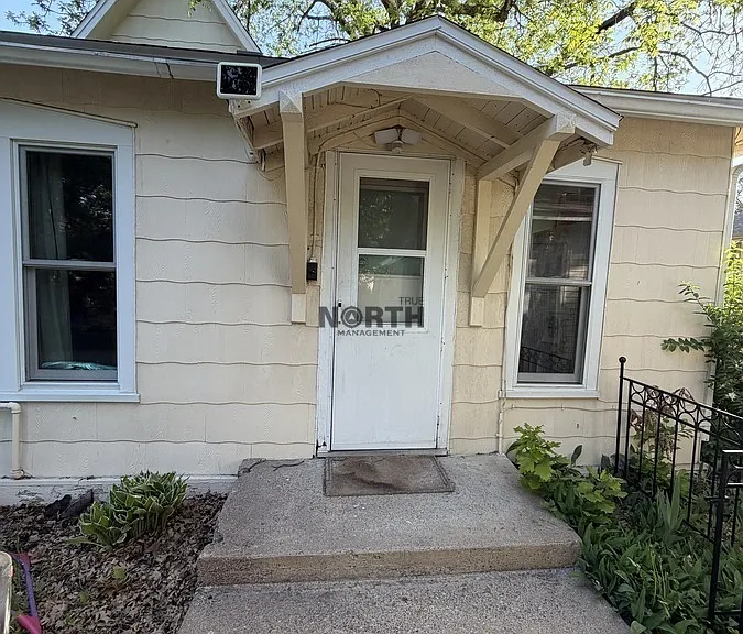 703 Jefferson St — Photo 40