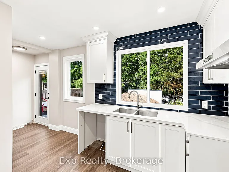 372 Major St #B — Photo 15