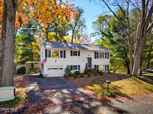 26 S Royal Drive, Albany, NY 12205
