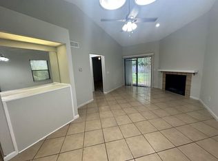 7627 Indian Lakes Dr APT 4, Jacksonville, FL 32210