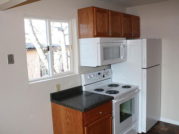 2nd image of 1895 Minnehaha Ave #6