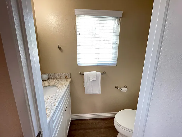Downstairs 1/2 bath