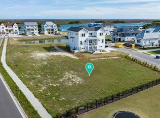 92 Voyager Way, Hampstead, NC 28443