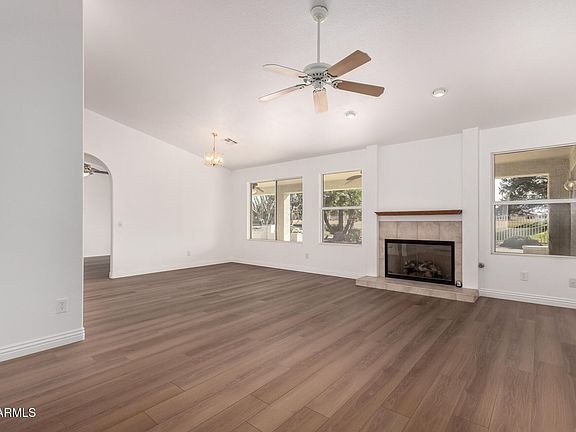2nd image of 563 W CHAMPAGNE Drive