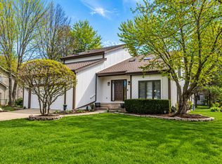 1368 Hunter Cir, Naperville, IL 60540
