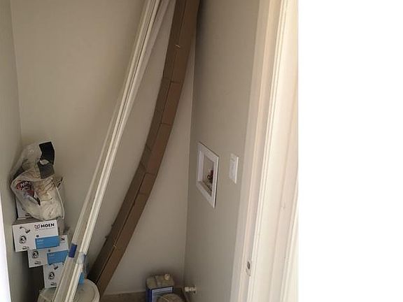 4th image of 926 N Waller Ave #1