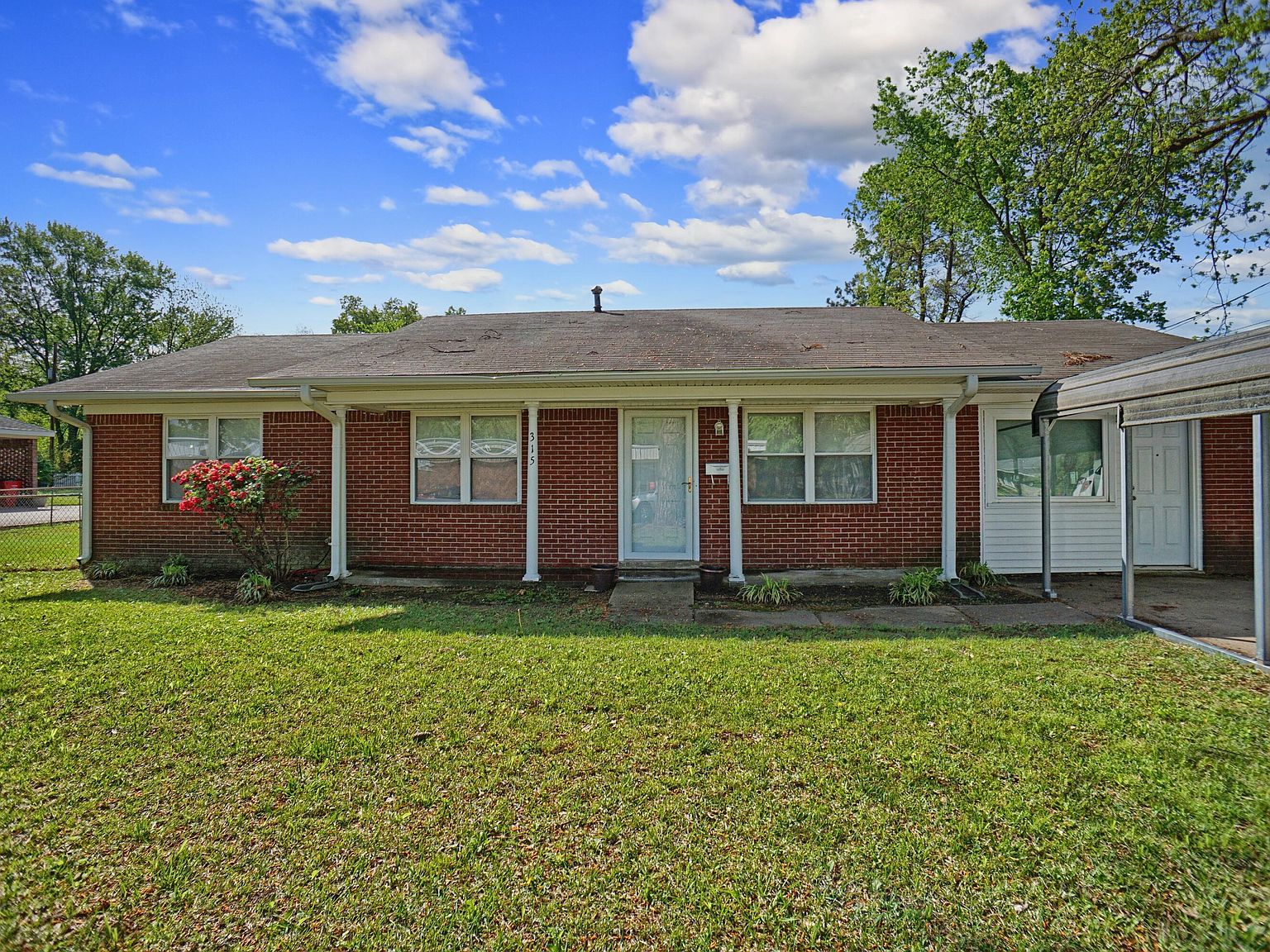 315 West St, Dardanelle, AR 72834 Zillow