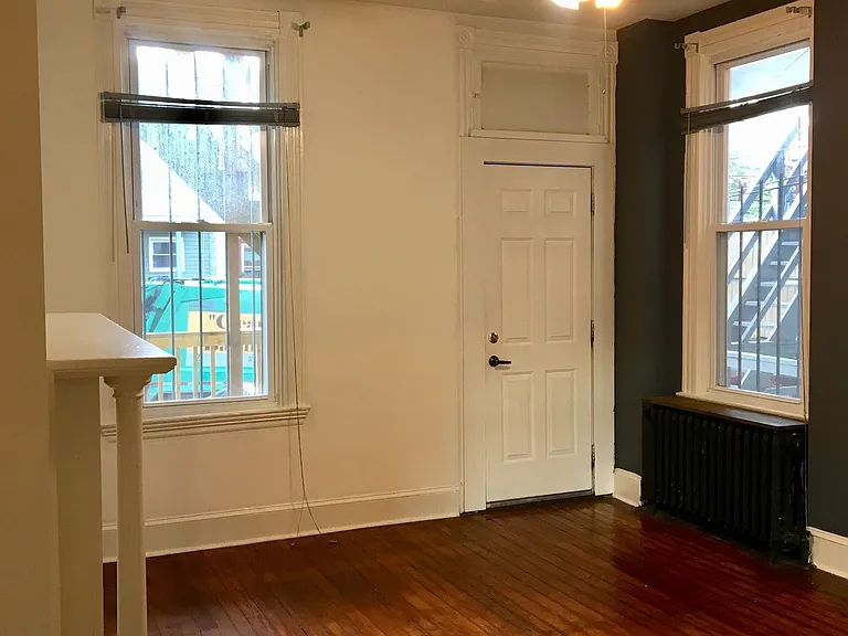 For Rent: Charming Living on St. Paul Street MD 21218 Your Urban Retreat Awaits! — Photo 11