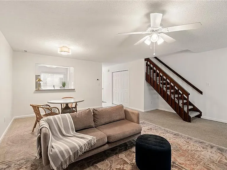 732 Hecate Dr — Photo 1