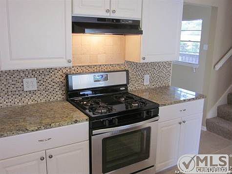 4th image of 903 Zachry Dr