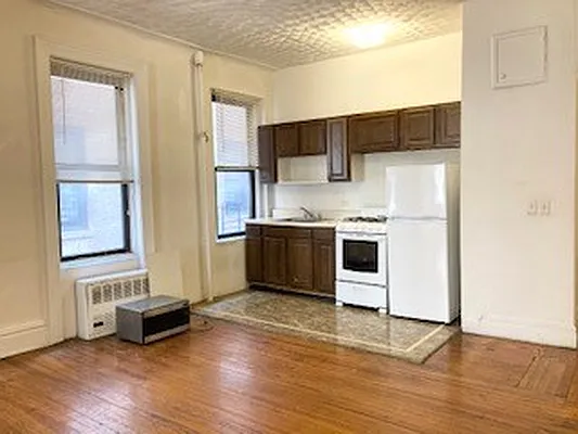 Rented by Corcoran | media 19