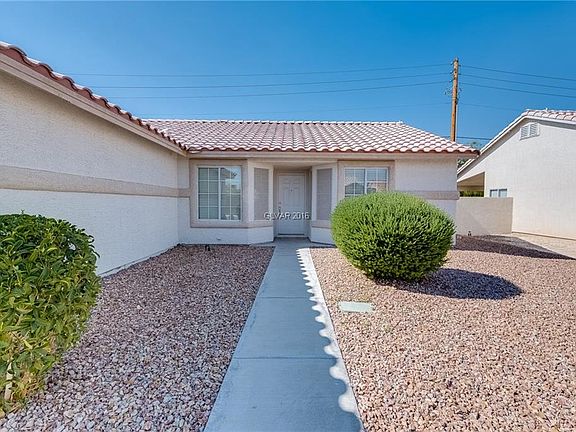 2nd image of 412 Villa Espana Way