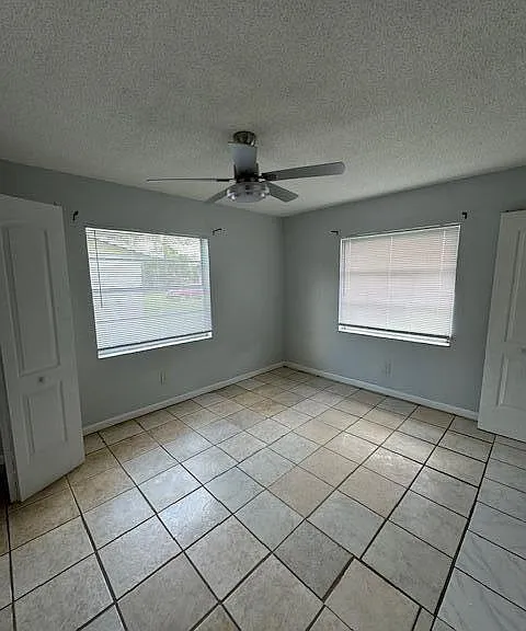 127 Pineda St #1 — Photo 2