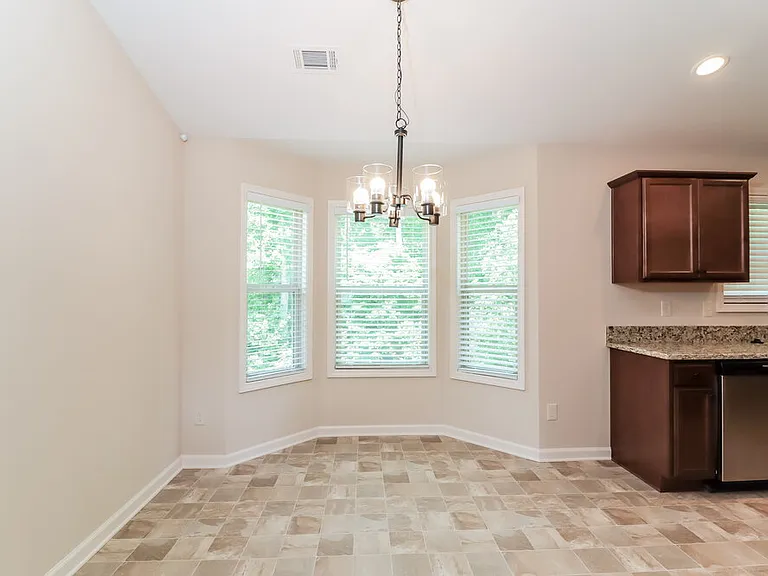 427 Charleston Pl — Photo 8