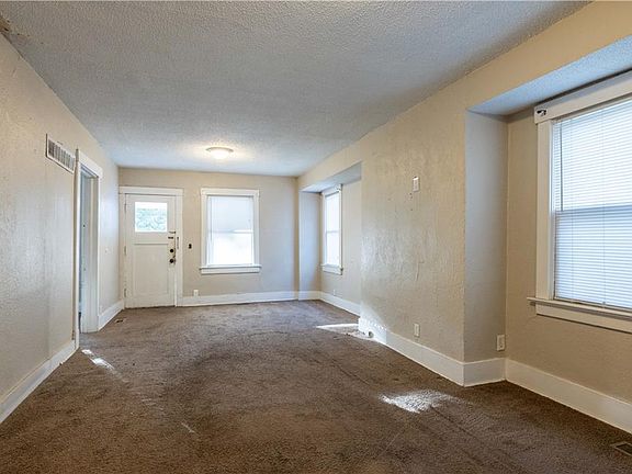 4th image of 4515 Jarboe St