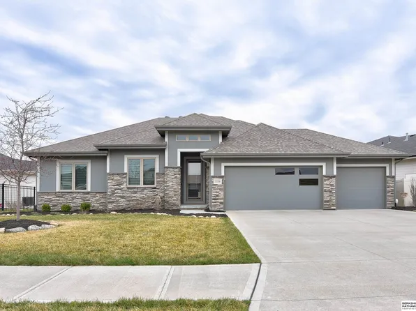 10106 S 181st St, Omaha, NE 68136