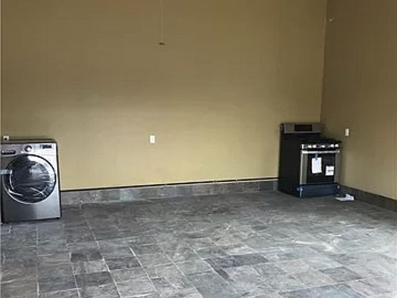 3rd image of 8014 Andasol Ave