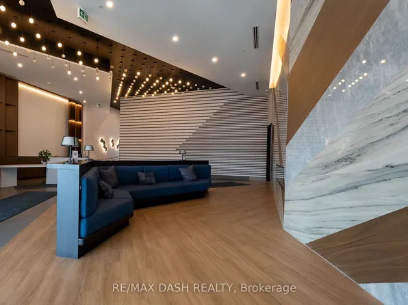 1037 The Queensway, Toronto, ON