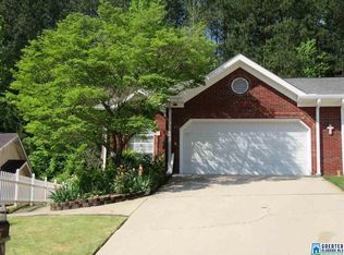 427 Creekview Cir, Gardendale, AL 35071